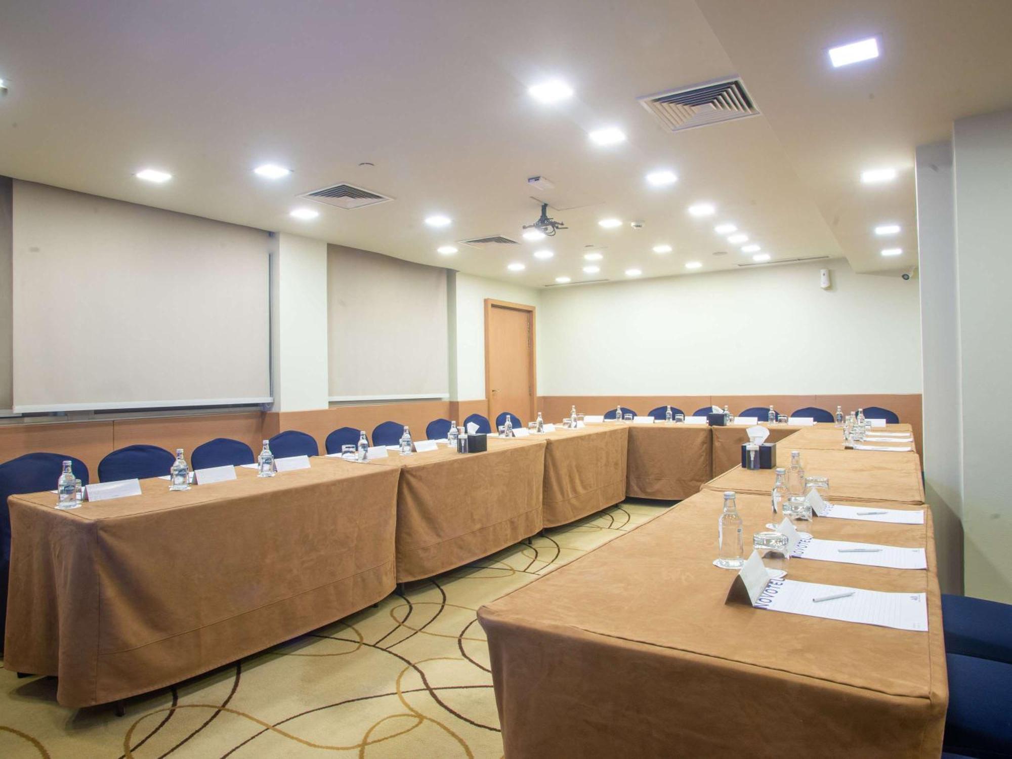 Novotel Cairo El Borg Екстериор снимка