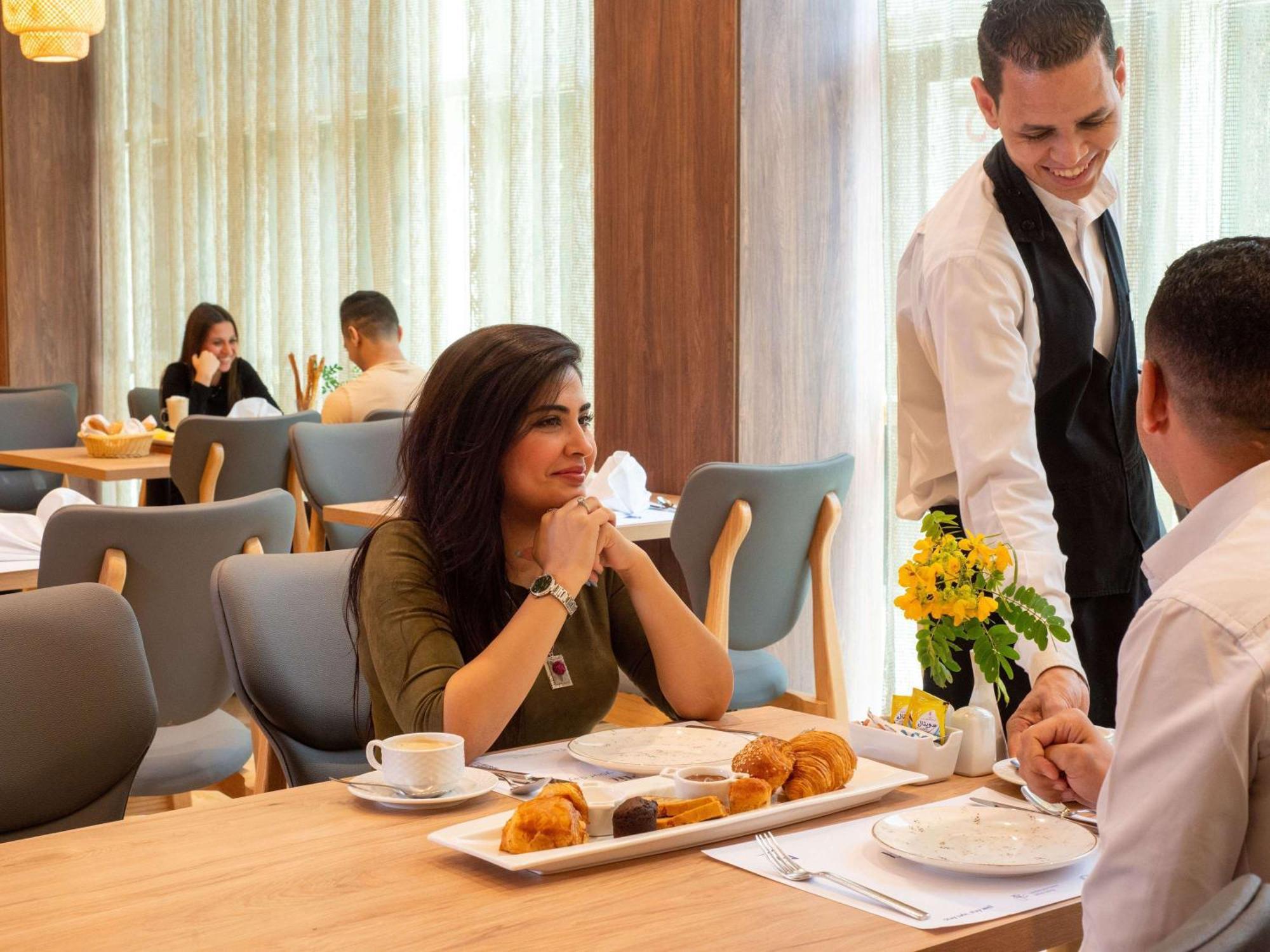 Novotel Cairo El Borg Екстериор снимка